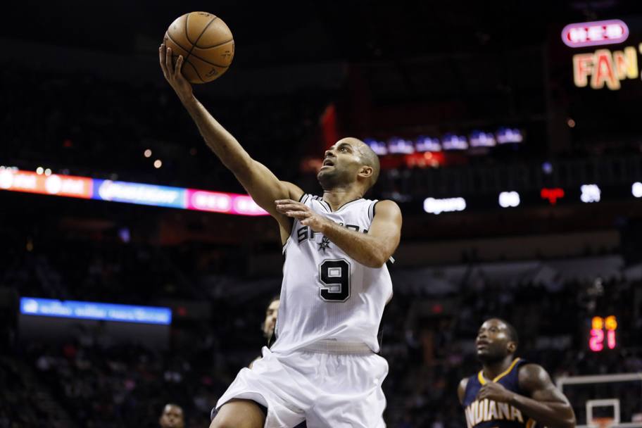 Tony Parker nella partita dei San Antonio Spurs contro Indiana Pacers (REUTERS)